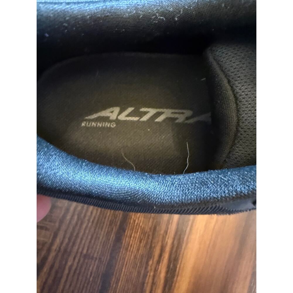 Altra VIA Olympus 2 Running Shoes Woman’s Size 10 - Picture 8 of 9